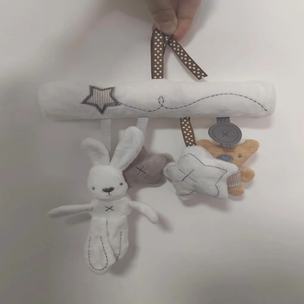 Mobile bébé lapin suspendu jouet en peluche doux accessoire décoration chambre bébé stimulateur visuel 06 mois