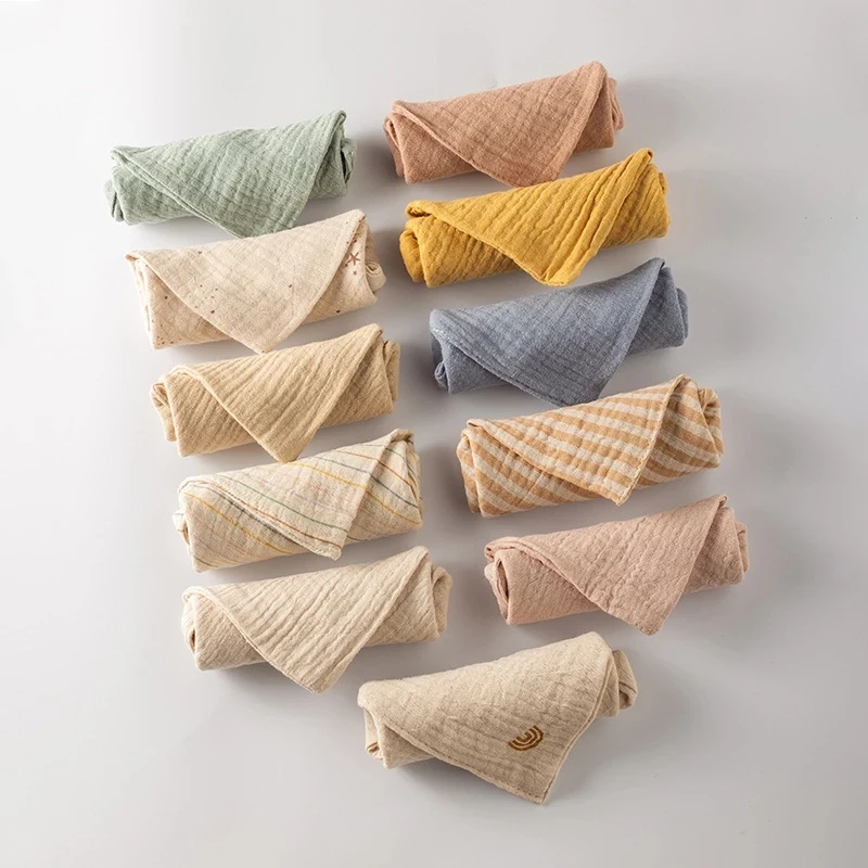 Ensemble serviettes bébé 5 carrés en mousseline doux et hypoallergénique couleurs pastel usage多vers idéal pour