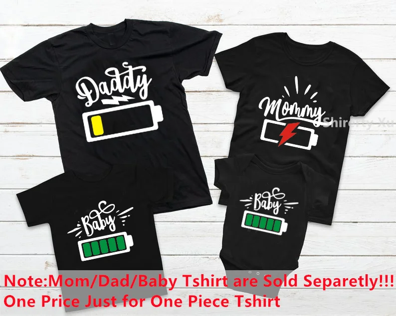 Ensemble Tshirts Famille Énergique Papa Maman Bébé Design Batterie