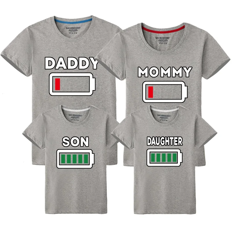 Teeshirts assortis famille batterie coton Daddy Mommy Son Daughter design humoristique tshirts décontractés ét