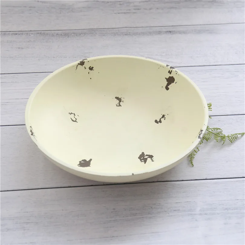 Bol en bois vintage pour photographie bébé nouveauné accessoire décoration style rustique finition écaillée us