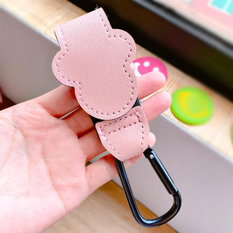 Porteclés en similicuir rose nuage design modern style épuré accessoire bébé poussette sac organisation pratiq