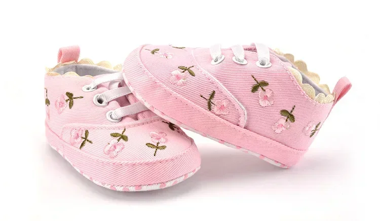 Chaussures bébé fille floral brodé semelles souples Prewalker 01 ans confortable et sécuritaire