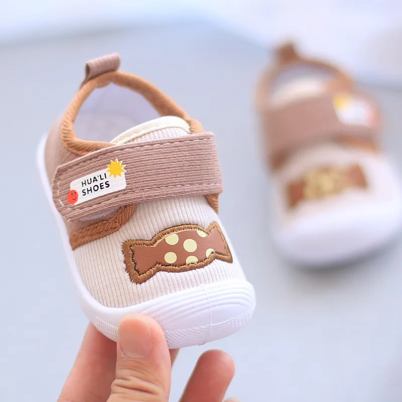 Chaussures bébé HUA LI SHOES en canvas doux velcro 036 mois printemps automne design cartoon sucré premiers pa