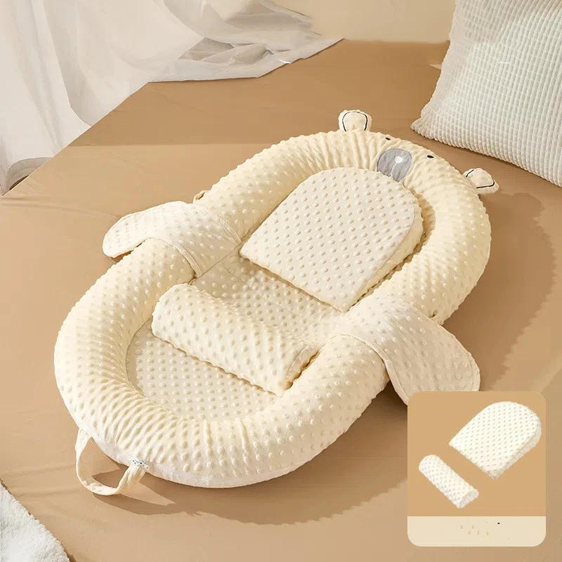 Coussin bébé confort nourrisson apaisant doux tissu rembourré épaules surélevées sécurisant lit matelas access