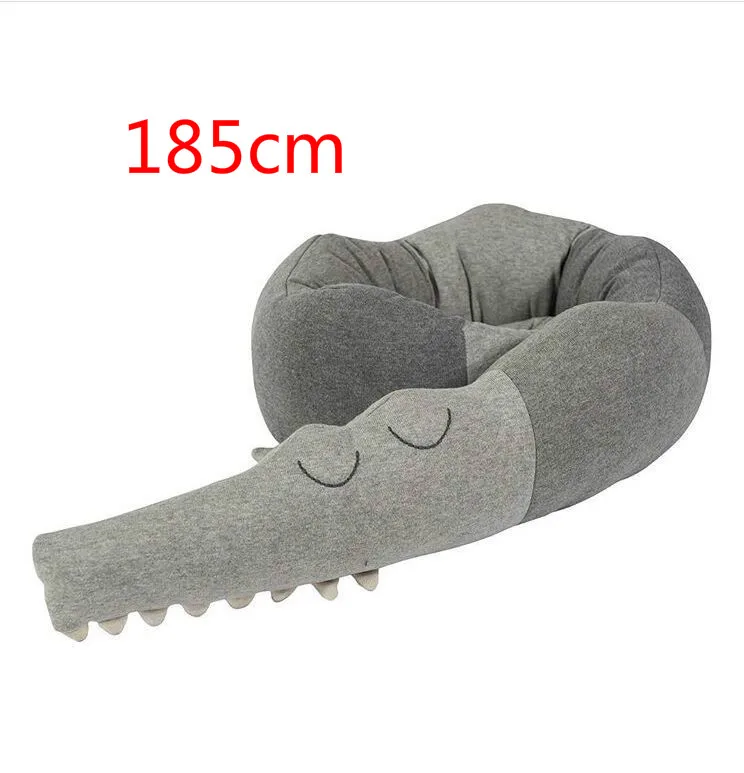 Coussin bébé crocodile parechocs lit berceau literie confortable décoration chambre enfant