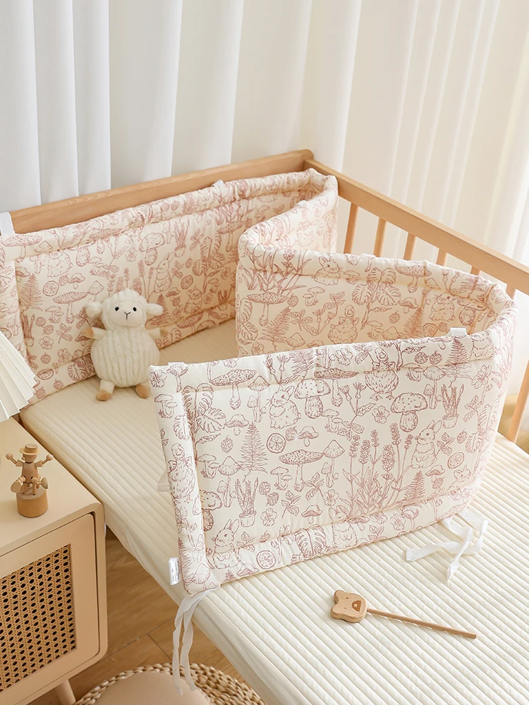 Parechocs en coton doux pour lit bébé protection bords berceau design forest animaux beige rose fixations laté
