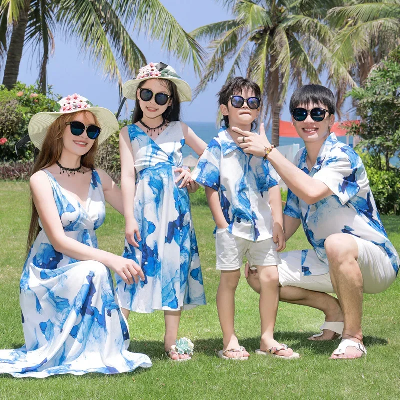 Tenue de vacances en famille robe pour fille haut et short ensemble mamanpapabébé style floral matériau confor