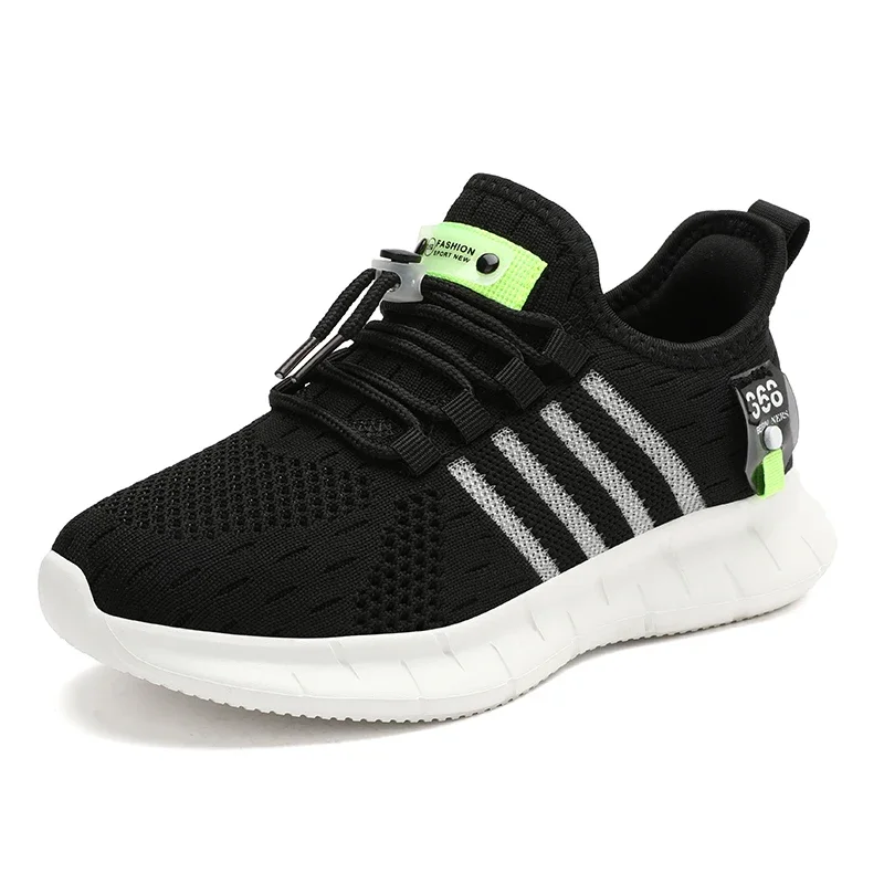 Baskets de course sportives pour enfant chaussures légères et respirantes design moderne coloris noir et vert 