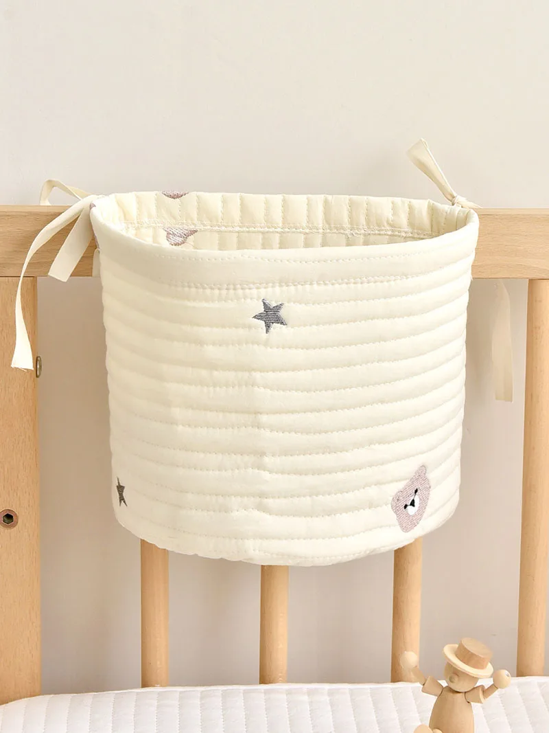 Panier de rangement bébé storage basket chambre enfant motifs ours étoile tissu matelassé design minimaliste u