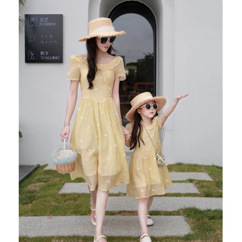 Robe d'été assortie mère et fille style élégant manches courtes 100% coton été 2023