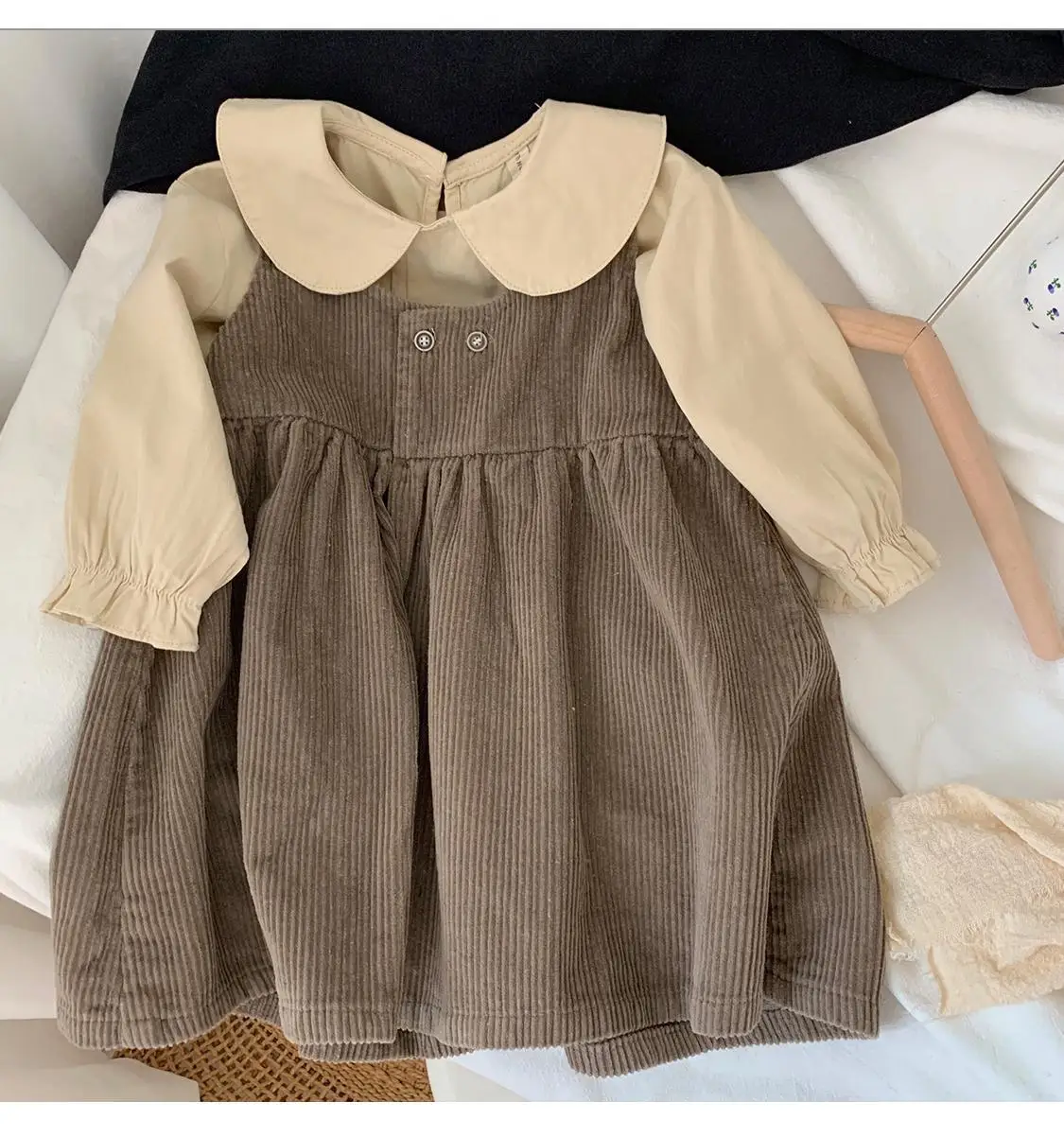 Robe sans manches pour bébés filles nouvelle collection printemps et automne robe en velours côtelé pour enfan