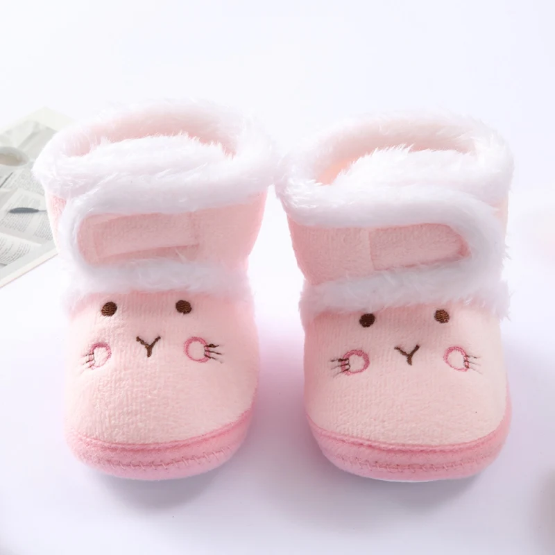 Chaussons d'intérieur bébé en velours doux semelle antiglissante rose design mignon confortable pour nouveauné