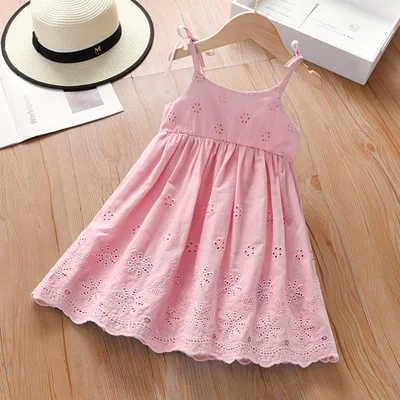 Robe princesse dentelle brodée sans manches filles 46 ans tenue soirée