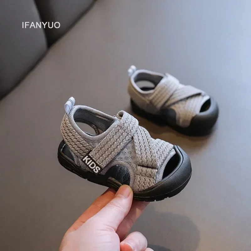 Chaussures d'été pour enfants sandales en maille antidérapantes semelle
