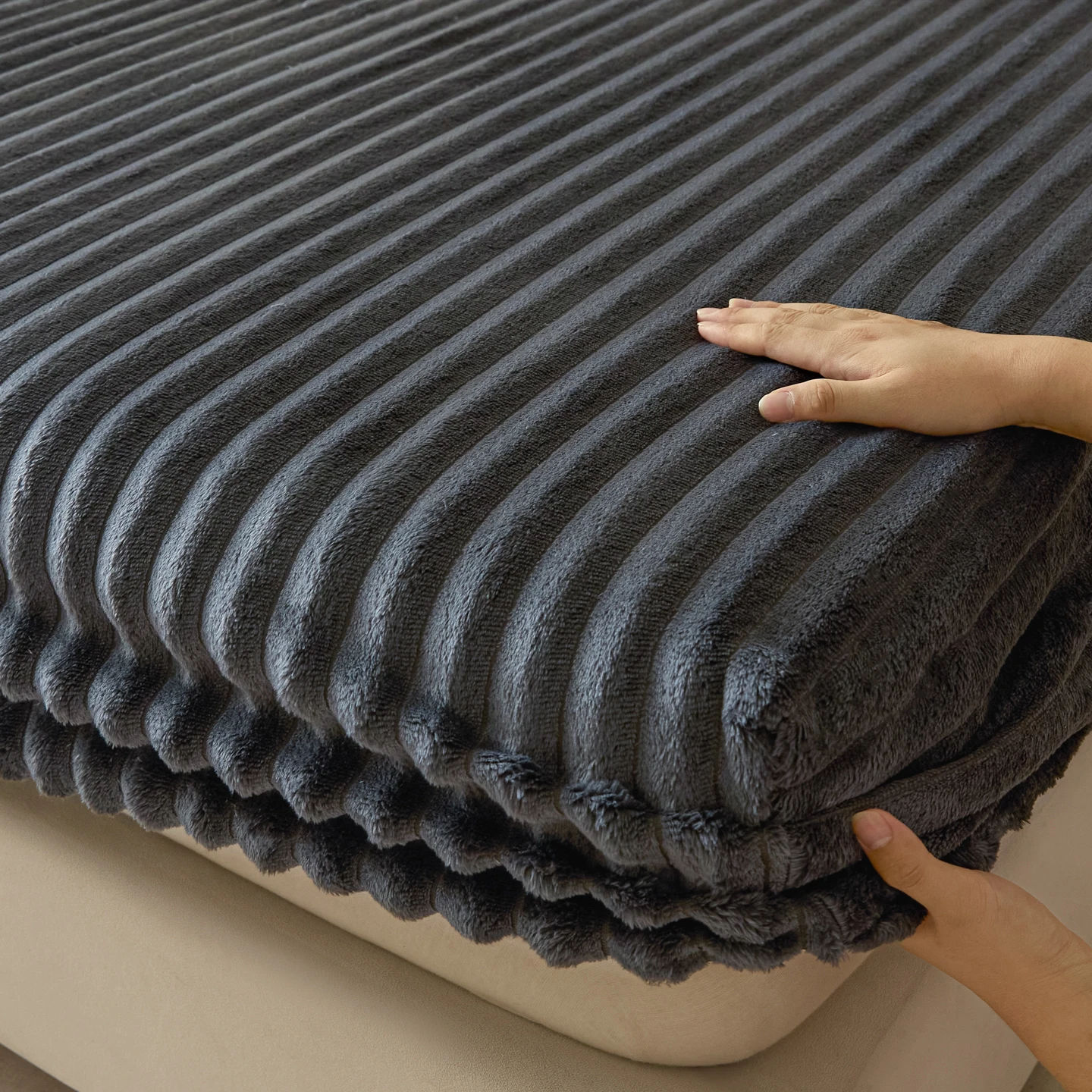 Bonenjoy drap de lit chaud en peluche draphousse couleur unie pour