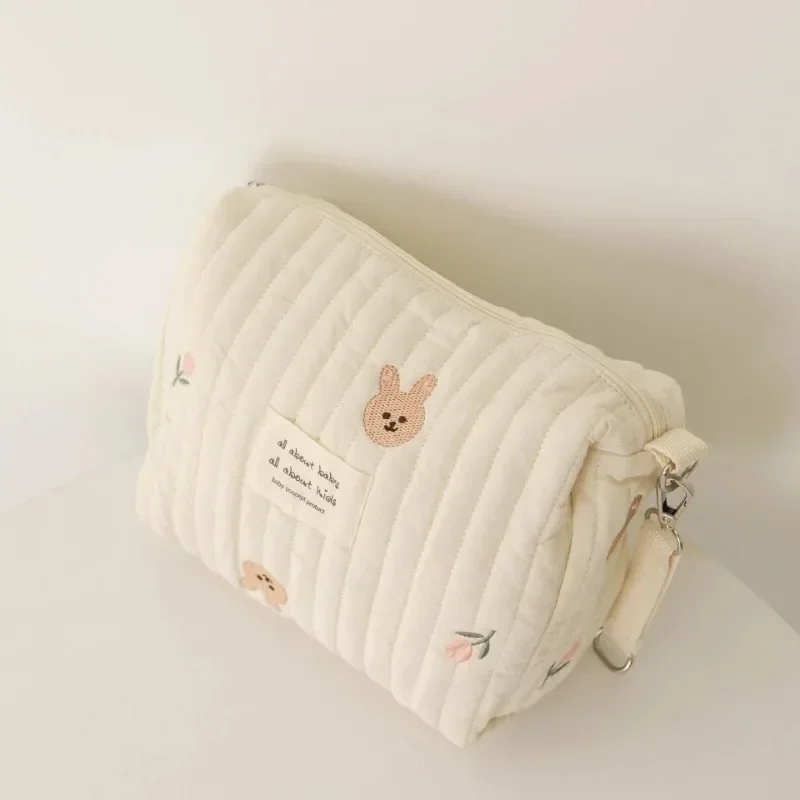 Sac maman bébé matelassé brodé lapin pochette couches poussette voyage portéclés