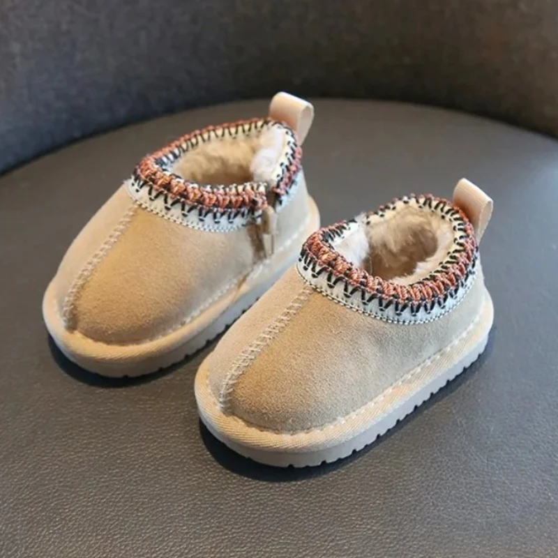 Chaussons bébé 2025Baby intérieur hiver confort doux cuir suédé fourrure doublure antidérapant beige rouge des