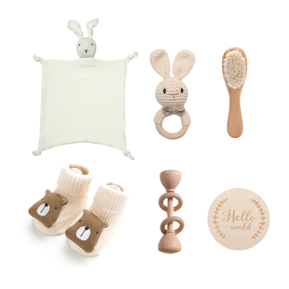 Ensemble de bain en bois pour bébé doudou anneau de dentition brosse à cheveux chaussettes hochet dessous de v