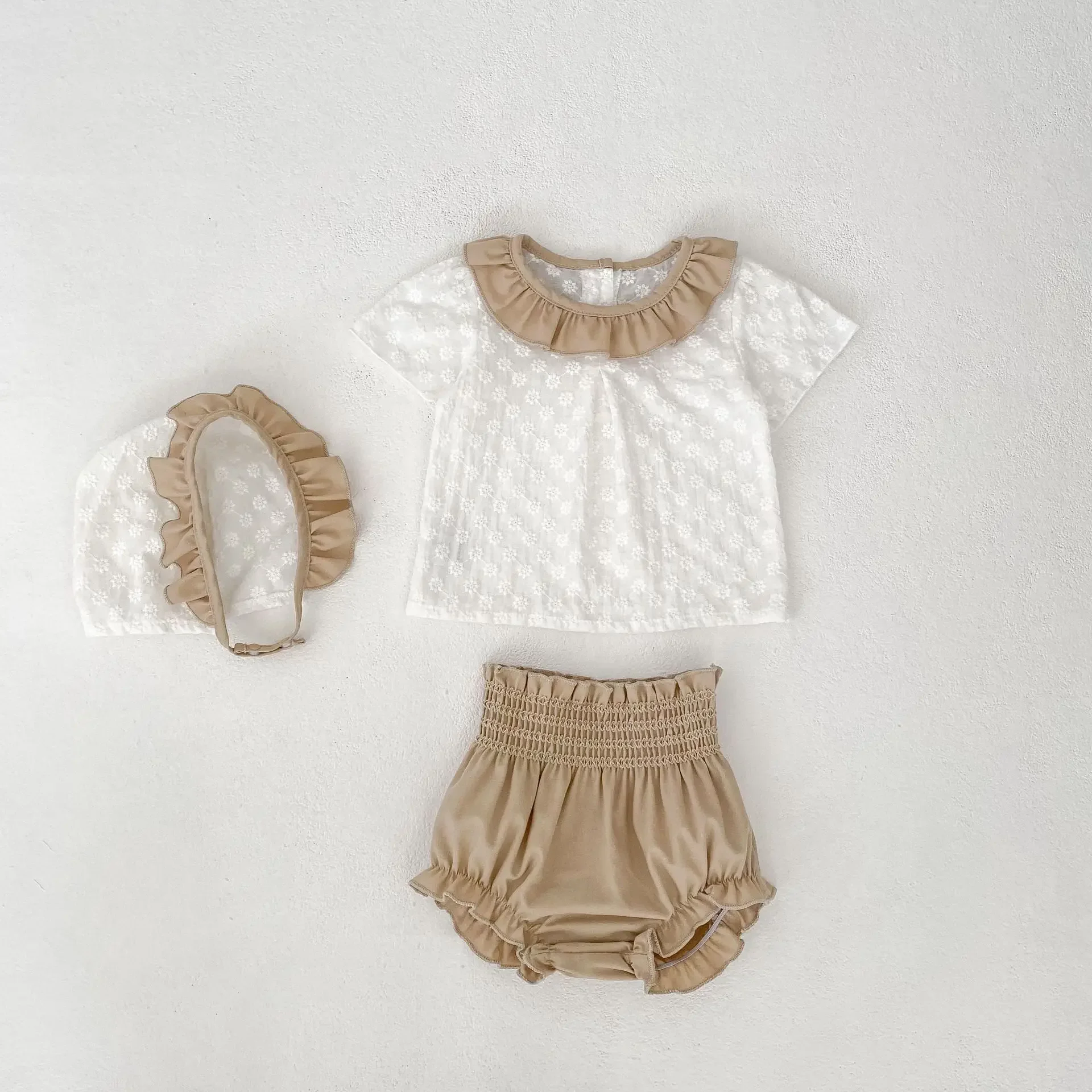 Ensemble été bébé fille 3 pièces chemisier fleuri short à bretelles chapeau coton style casual 13 ans