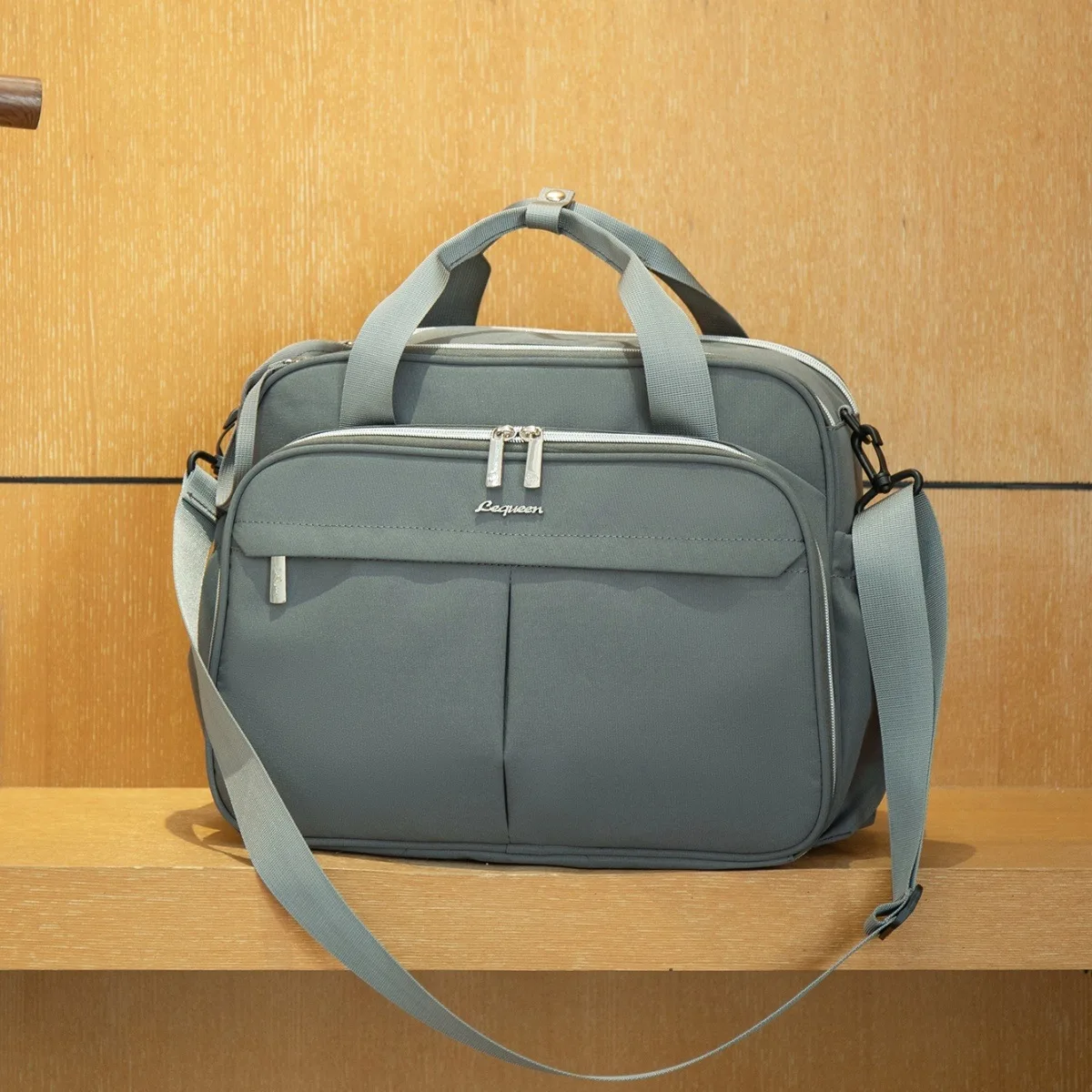Sac à langer Leceels EEN Capacité grande design moderne 多用 poussette bébé maman portage nylon gris