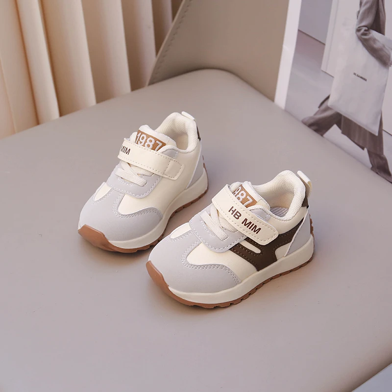 Chaussures d'enfant semelle souple antidérapant garçons filles mode 2023 flexibles respirantes