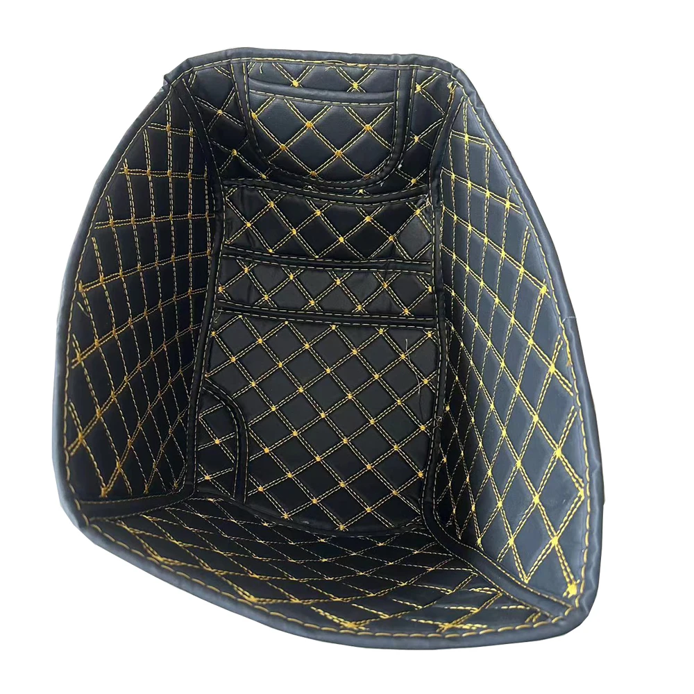Organisateur intérieur sac à langer design moderne en similicuir noir surpiqûres dorées compartiments spacieux