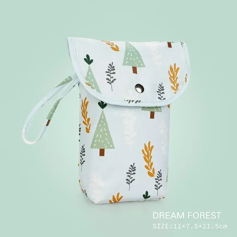 Sac à couches imperméable Forest Dream pochette pratique pour maman transport de couches accessoires bébé desi