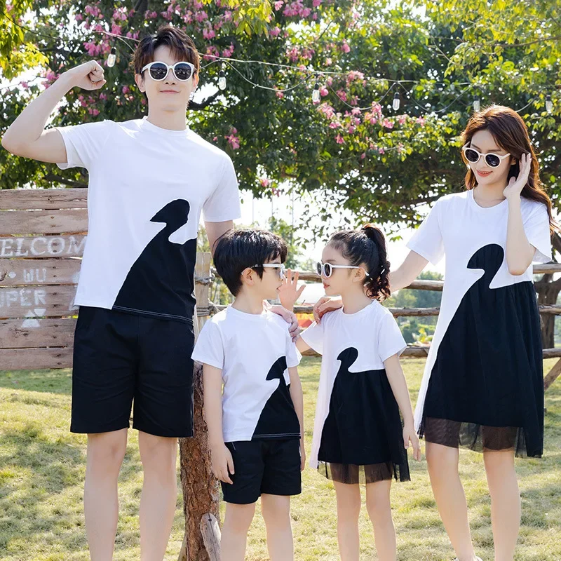 Tenues de famille assorties été 2023 vêtements mèrefille pèrefils style moderne uni coordonnés en coton idéal 