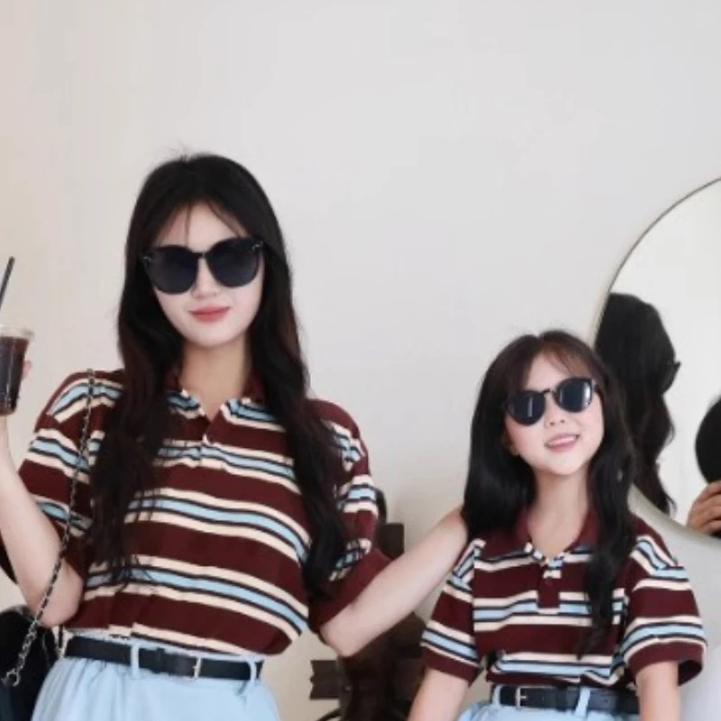 Tenues assorties maman fille été 2023 Tshirt rayé sirène jupe Polyester mode confort élégance família coordonn