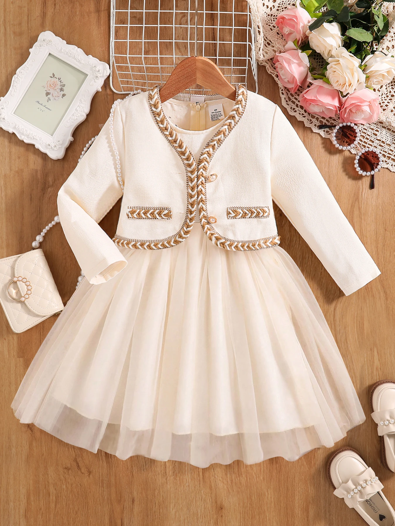 Robe de princesse élégante pour fille style cérémonie automne tissu doux blanc crème accessoires assortis idéa