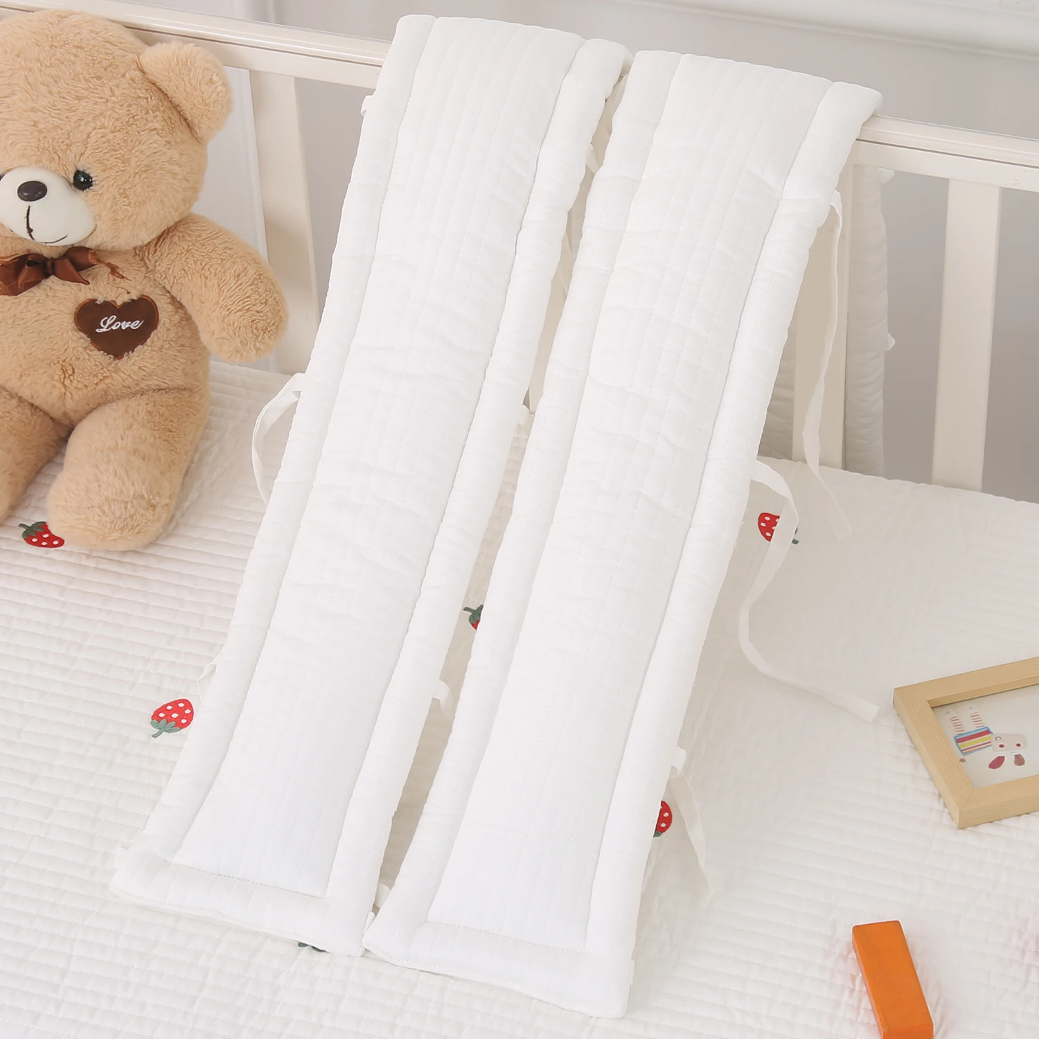 Parechocs lit bébé en 100% coton blanc pur protections souples pour barreaux coussinets antimorsure sécurisant