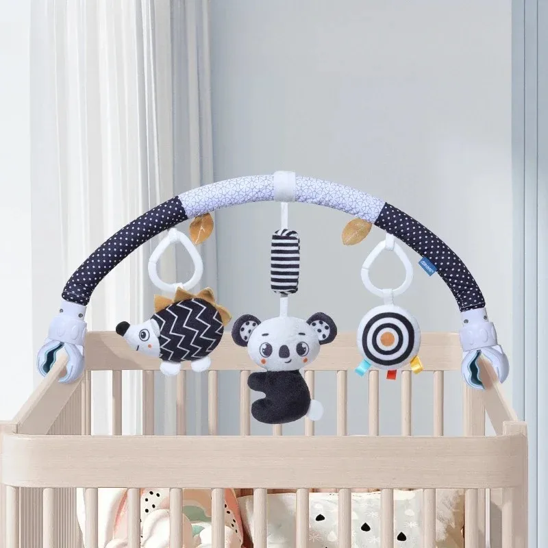 Jouet suspendu pour poussette bébé fixation mobile musicale divertisseur sécuritaire avec carillons apaisants 