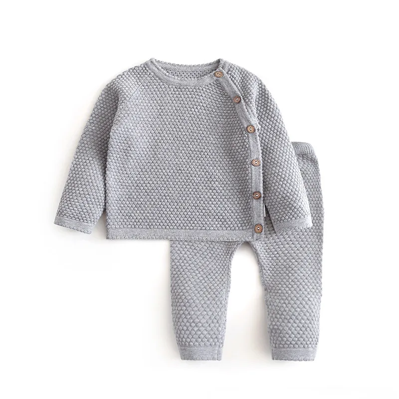 Ensemble bébé filles garçons pull pantalon gris matériau doux texture embossée boutons en bois élastiques poig