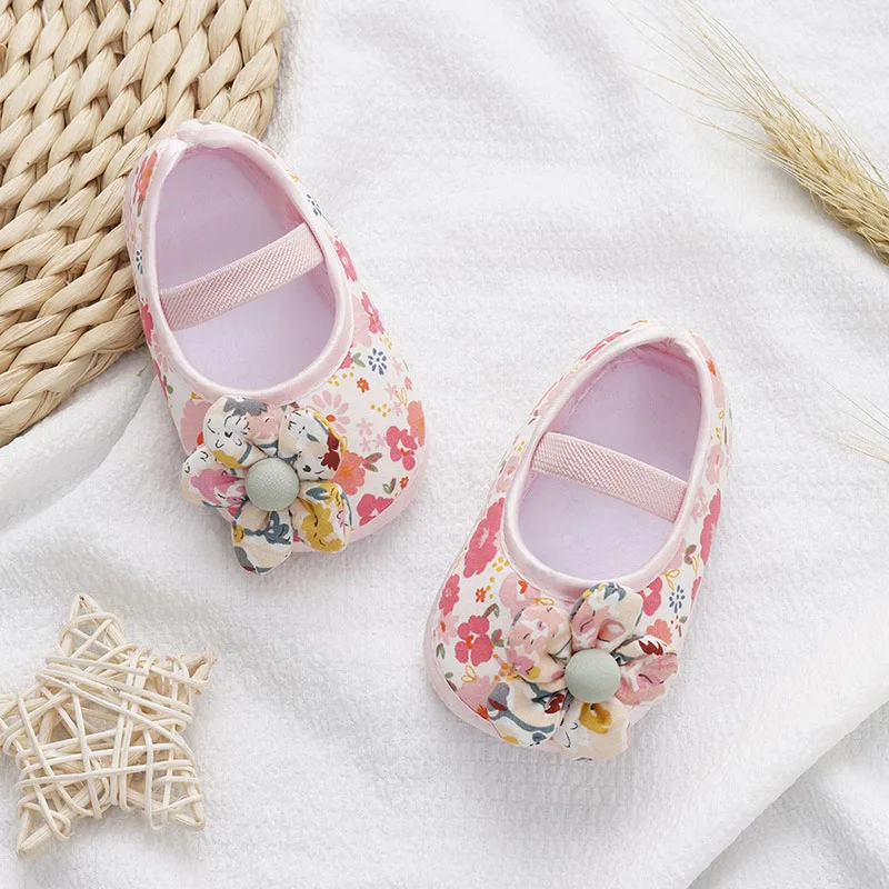 Chaussures à fleurs bébé fille premiers pas semelle douce baptême style floral été cadeau naissance fille 03 a