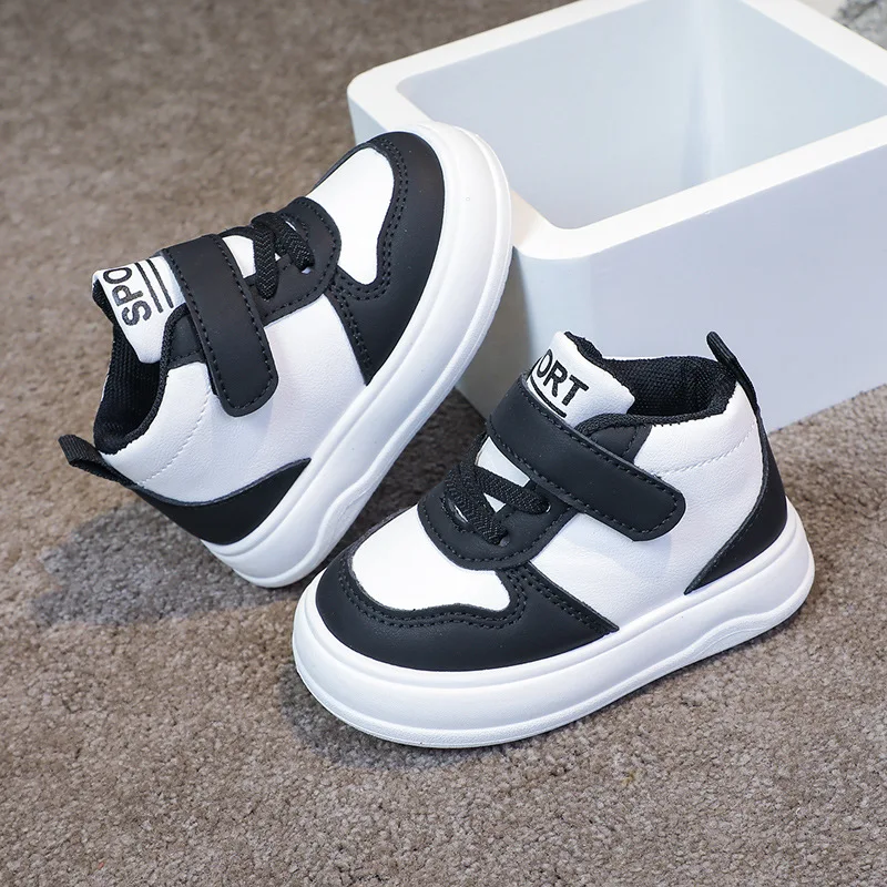 Chaussures enfants sneakers modernes sport design easy lacing durable quotidien 13 ans