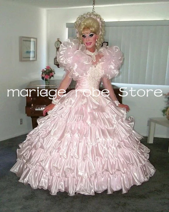 Robe de mariée victorienne avec appliques manches bouffantes corset à lacets train et personnalisation