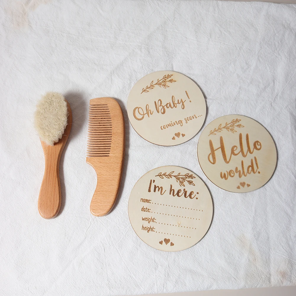 Ensemble brosse et peigne bébé coffret cadeau naissance bois naturel plaque annonce personnalisable accessoire