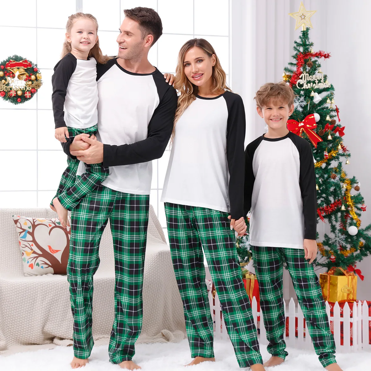 Tenue de Noël Famille Maman Papa Enfant Pyjamas 2 Pièces Doux Confort