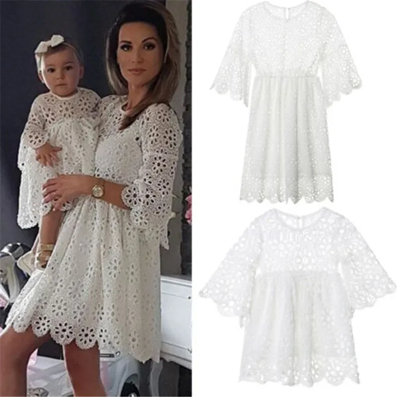 Robe mère et fille assortie manches longues robe blanche évidée style décontracté été plage fête 012 ans polye