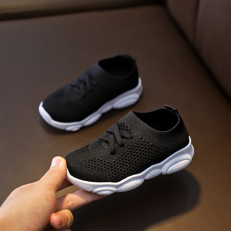 Chaussures enfants sneakers maille respirante semelle caoutchouc antidérapant style moderne comfort bébé enfan