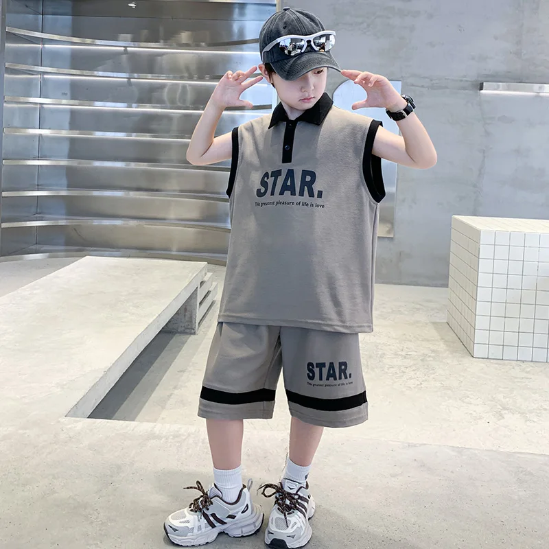 Ensemble sportswear été garçons tank top short coton gris clair logo