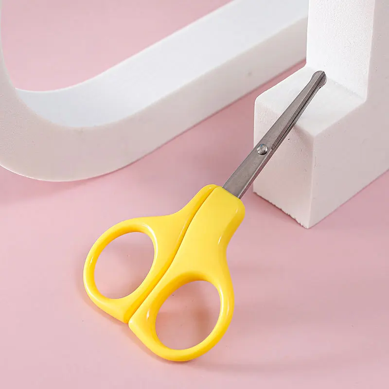 Ciseaux enfants manucure sécurité ergonomiques design ludique jaune argenté matériel durable activités créativ
