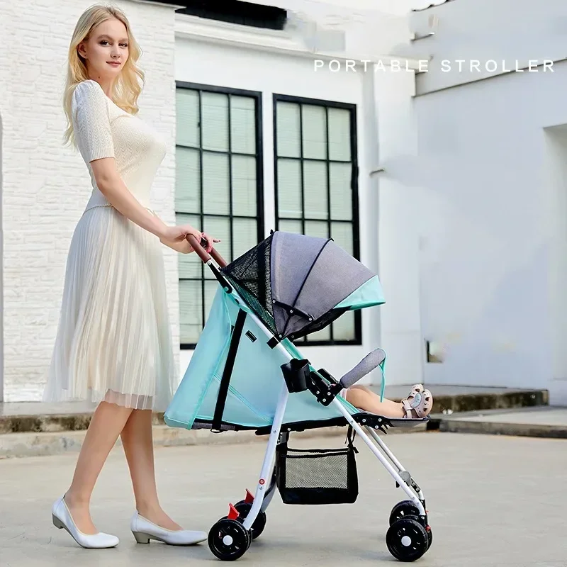 Poussette bébé pliable 4 roues design moderne couleur aqua capote rabattable rangement intégré Urban style por