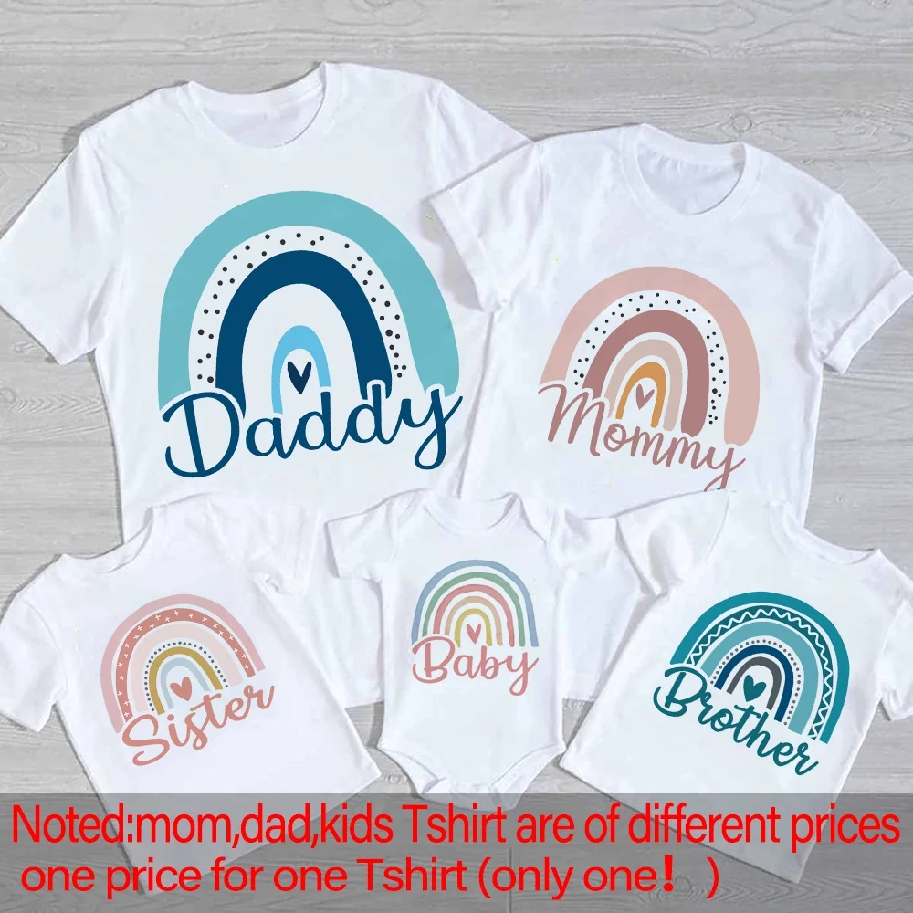 Tenue assortie de famille arcenciel tshirts Daddy Mommy Sister Baby Brother coton doux look familial photos de