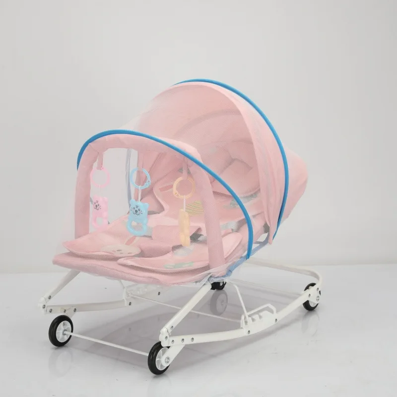 Berceau portable pour bébé 02 ans tissu respirant structure métal jouets suspendus design moderne rose et bleu