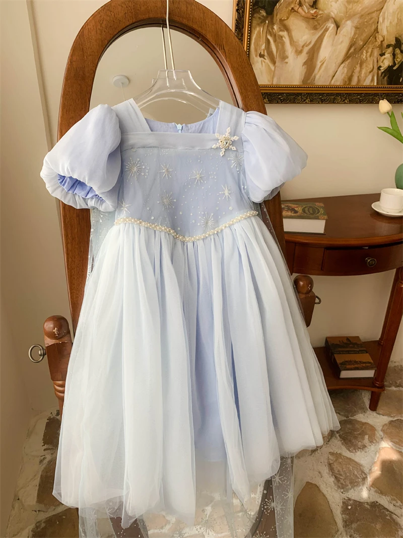 Robe princesse lumière bleue tulle broderie étoiles fete anniversaire