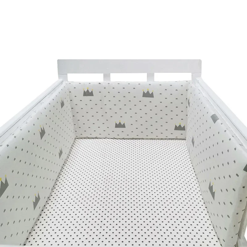 Tour de lit bébé Chichonera protecteur lit coton motifs couronnes pois