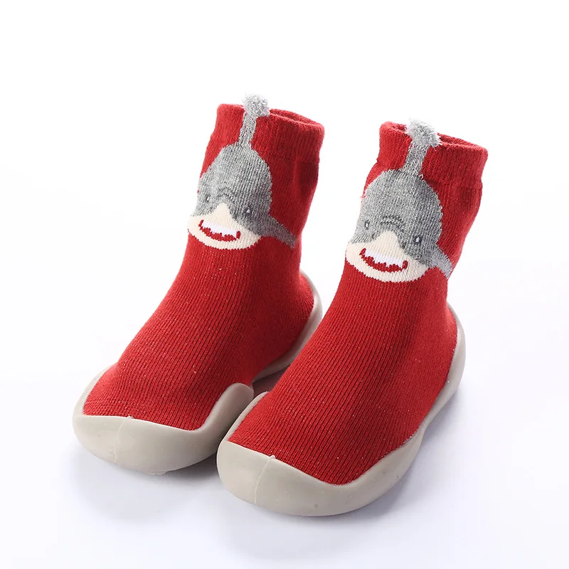 Chaussures bébé en coton dessin animé requin mignon semelle caoutchouc souple antiglisse chaussons pour enfant