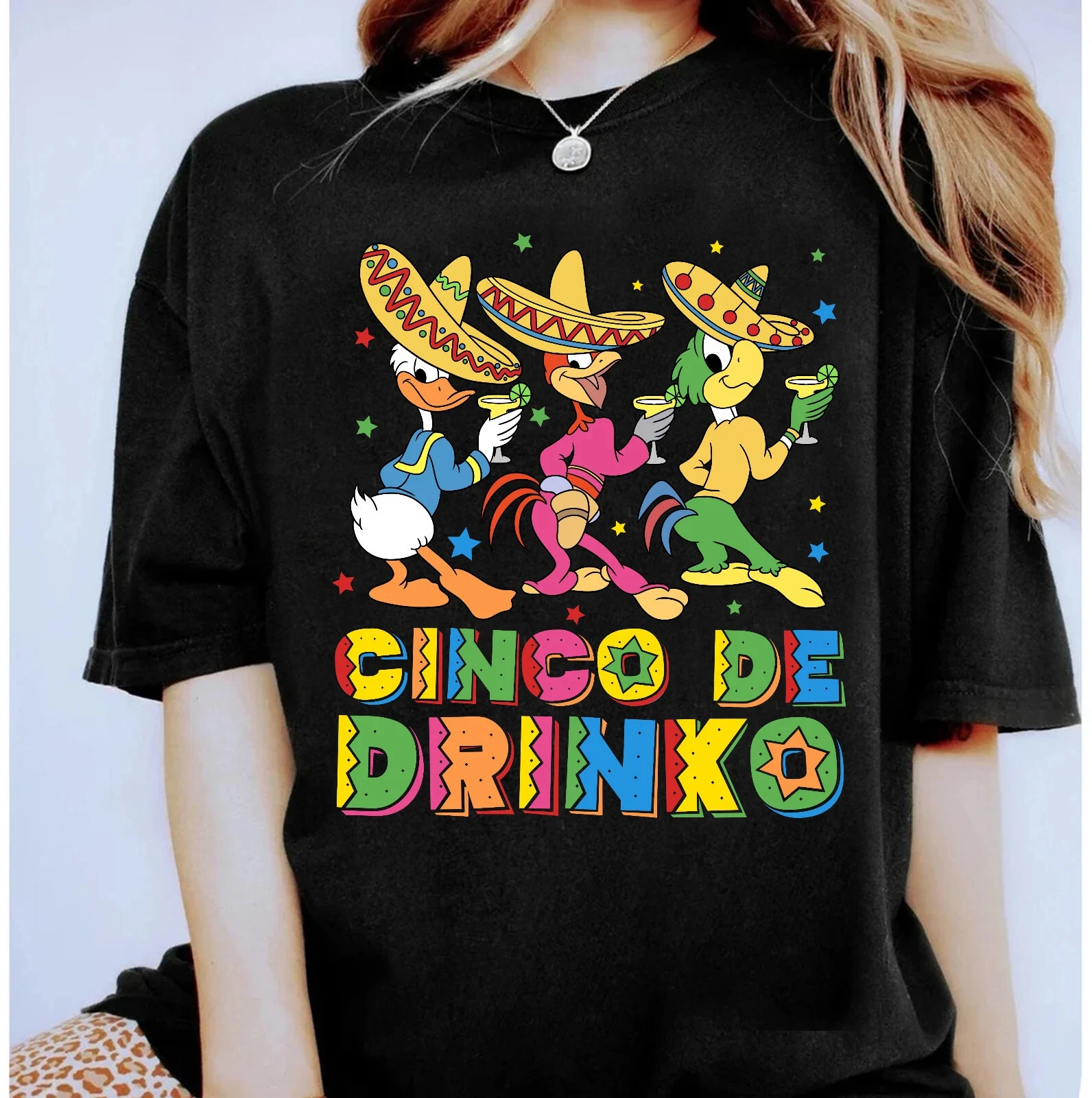 Tshirt Disney Cinco de Mayo personnages festifs pour fille style